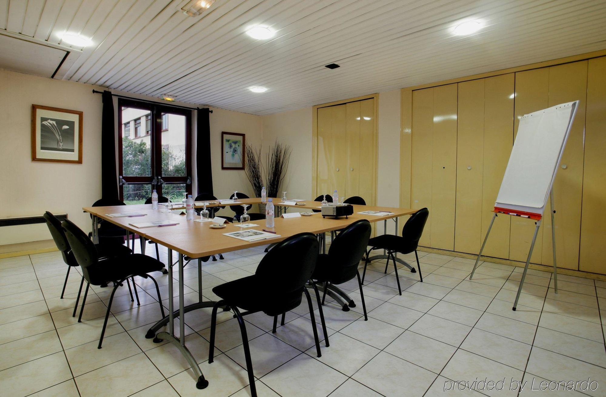 Hotel Gallieni แฌเนอวีลิเยร์ ภายนอก รูปภาพ