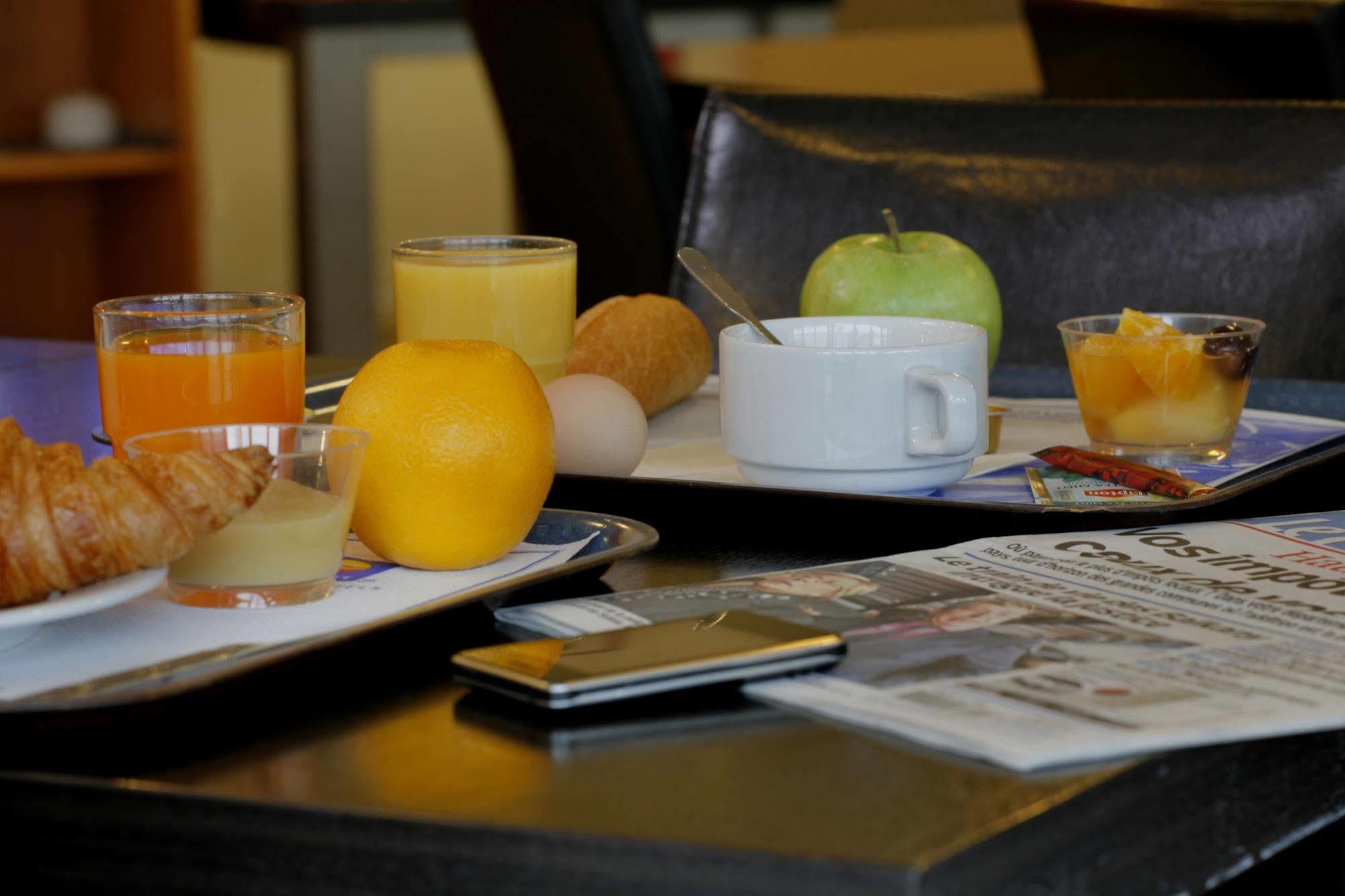 Hotel Gallieni แฌเนอวีลิเยร์ ภายนอก รูปภาพ